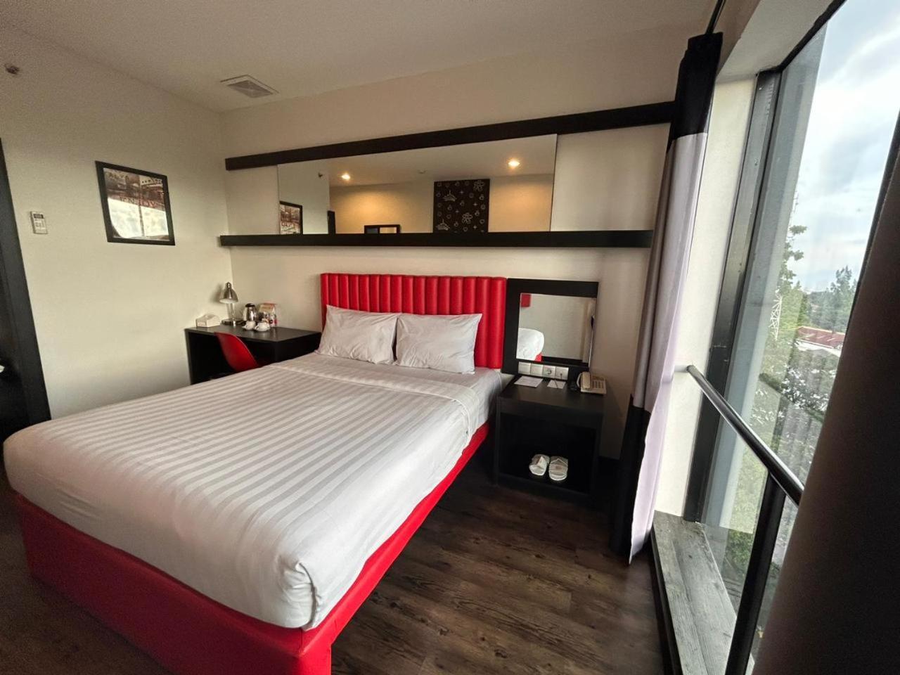 Kalya Hotel Bandung Dago Exterior photo